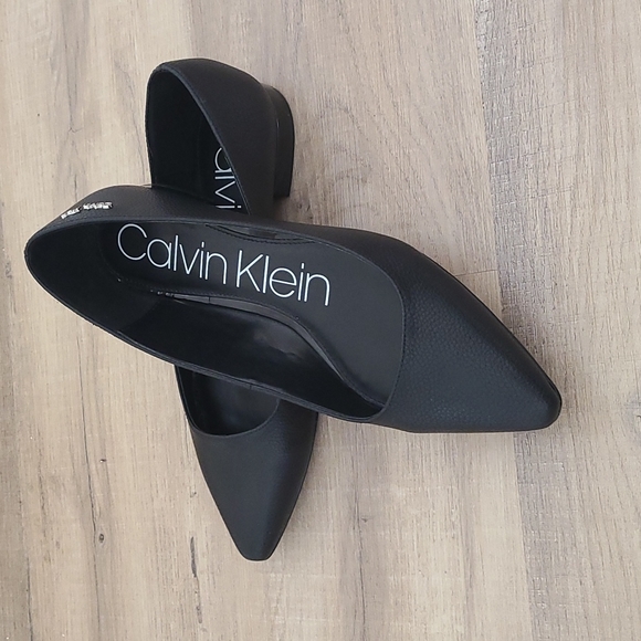 Calvin Klein structured flats sz 7 - Picture 1 of 4